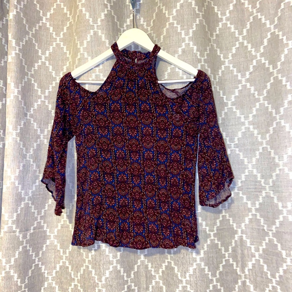 Linen Mid-Sleeve Top with Cutouts